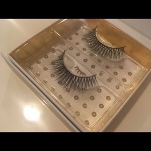 Barrington false eye lashes